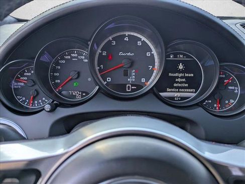 Used 2018 Porsche Cayenne Turbo image 11