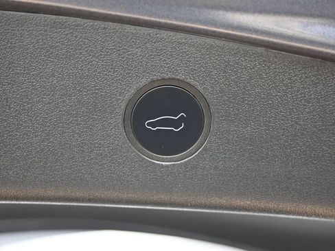 Used 2023 Tesla Model 3 Standard Range RWD image 8