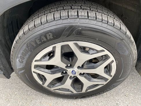 Used 2022 Subaru Forester Premium image 8