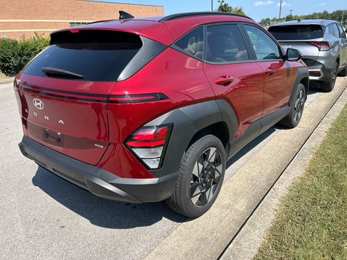 Used 2024 Hyundai Kona SEL AWD/4WD image 3