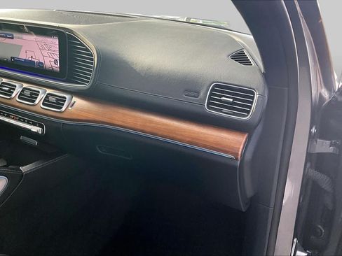 Used 2024 Mercedes-Benz GLS 450 4MATIC image 19