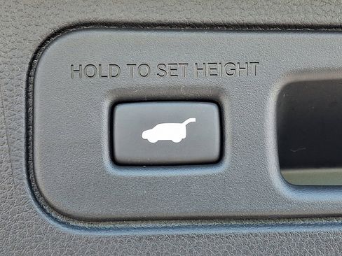 Certified 2025 Honda Pilot Elite image 34