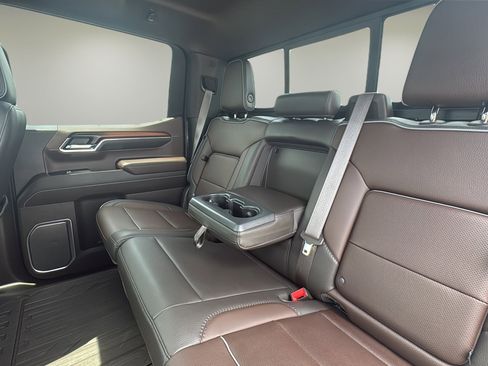 Used 2024 GMC Sierra 1500 Denali w/ Denali Reserve Package AWD/4WD image 13