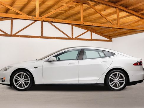 Used 2016 Tesla Model S 90D AWD/4WD image 2