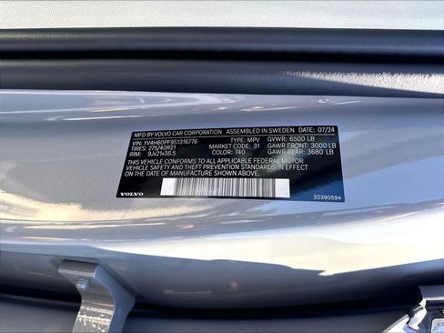Used 2025 Volvo XC90 T8 Ultra w/ Protection Package Premier AWD/4WD image 35