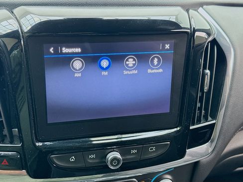 Used 2023 Chevrolet Traverse LT AWD/4WD image 11