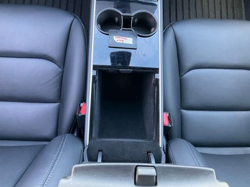 Used 2021 Tesla Model Y Long Range image 48