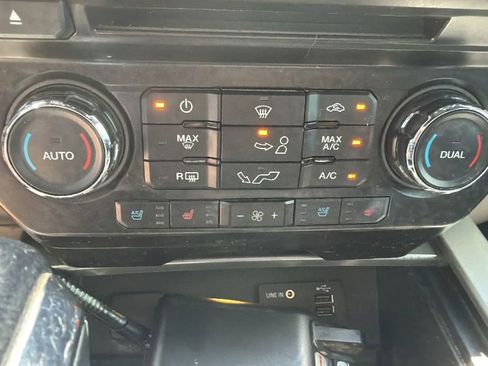 Used 2015 Ford F150 Lariat AWD/4WD image 22