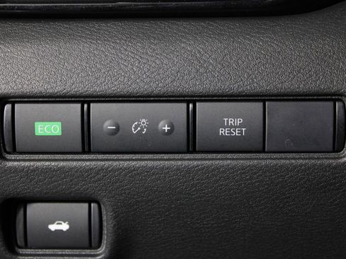 Certified 2024 Nissan Sentra SR FWD image 24