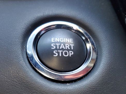 Used 2023 Toyota Highlander XSE image 28