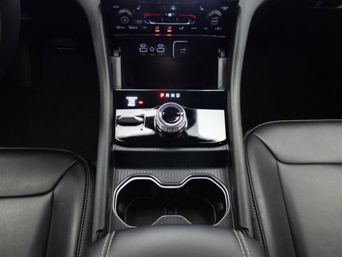 Used 2024 Jeep Grand Cherokee Limited image 37