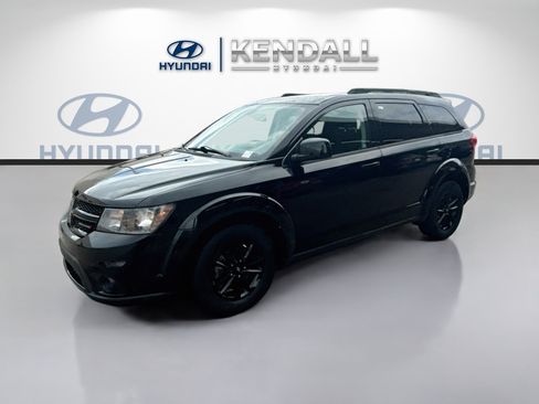 Used 2019 Dodge Journey SE w/ Connectivity Group FWD image 3