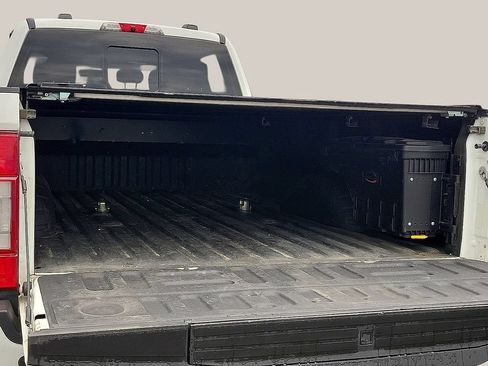 Used 2022 Ford F450 Platinum w/ FX4 Off-Road Package AWD/4WD image 8