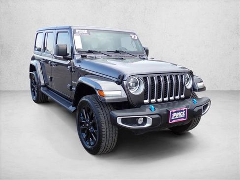 Used 2023 Jeep Wrangler Unlimited Sahara w/ Cold Weather Group AWD/4WD image 6