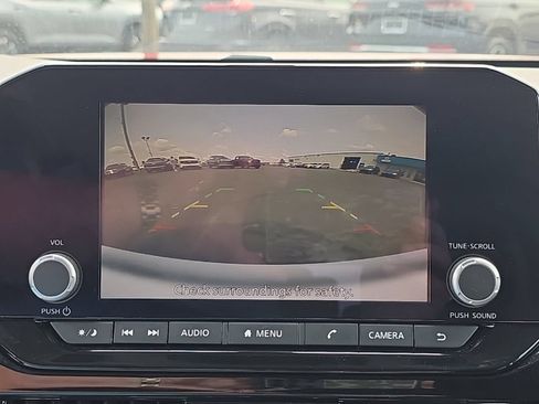 Used 2024 Nissan Pathfinder SV AWD/4WD image 38