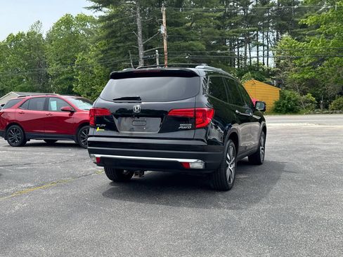 Used 2017 Honda Pilot Touring image 5