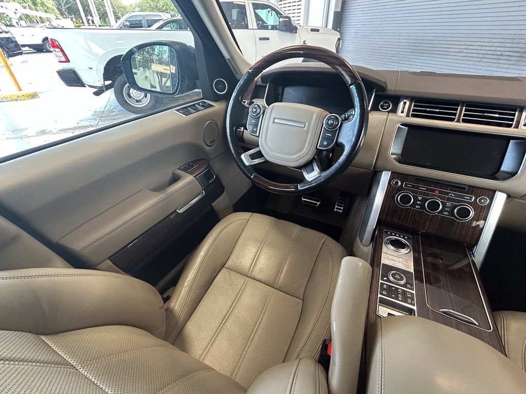 Used 2017 Land Rover Range Rover Supercharged AWD/4WD image 9