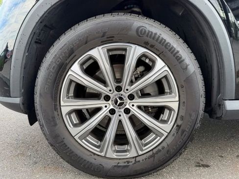 Used 2026 Mercedes-Benz GLC 300 4MATIC image 11