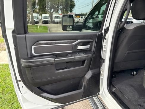 Used 2024 RAM 2500 Big Horn w/ Off Road Package AWD/4WD image 19