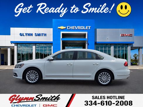 Used 2017 Volkswagen Passat 1.8T SE FWD image 1