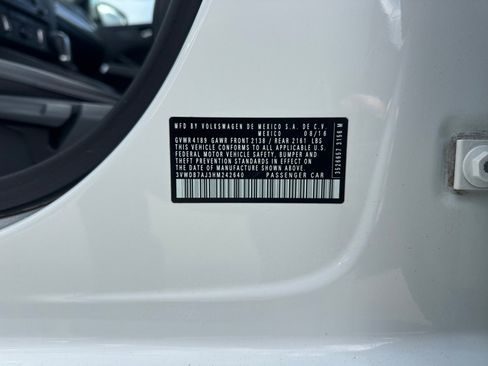 Used 2017 Volkswagen Jetta SE image 39