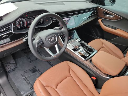 Used 2025 Audi Q8 Premium Plus AWD/4WD image 23