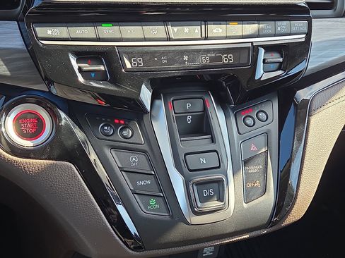 Used 2026 Honda Odyssey Elite image 21
