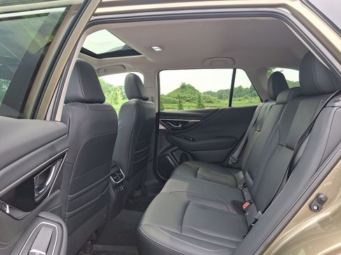 Certified 2024 Subaru Outback Touring AWD/4WD image 11