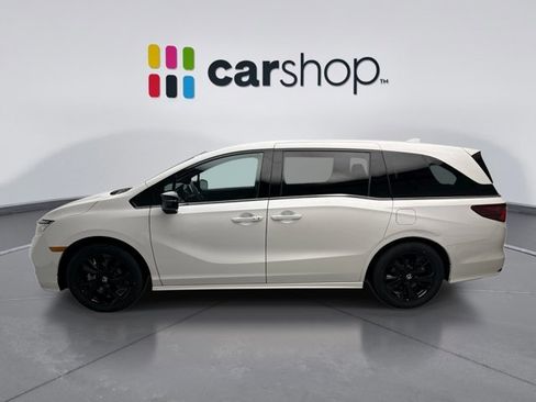 Used 2024 Honda Odyssey Sport image 2