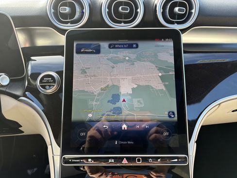 Used 2026 Mercedes-Benz GLC 300 4MATIC image 21