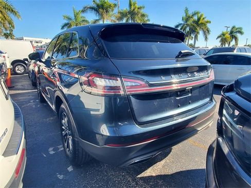 Used 2023 Lincoln Nautilus FWD image 3