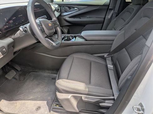 New 2025 Chevrolet Blazer EV LT image 3