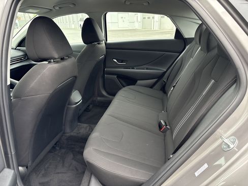Used 2023 Hyundai Elantra SEL w/ Convenience Package FWD image 31