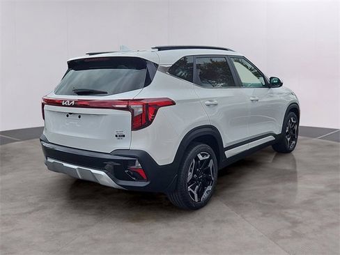 Certified 2024 Kia Seltos SX w/ SX Sunroof Package image 4