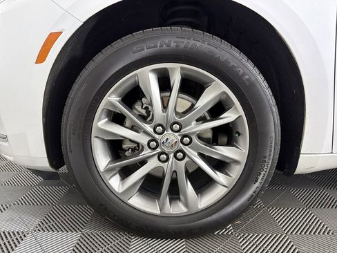 Used 2023 Buick Enclave Avenir w/ Trailering Package, 5000 lbs. image 9