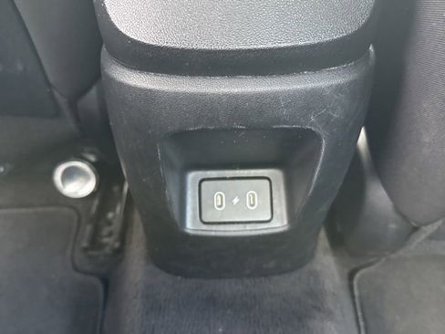 Used 2024 Hyundai Elantra SE FWD image 6