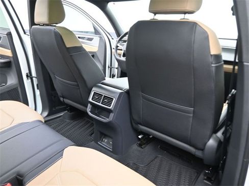 New 2026 Volkswagen Atlas Cross Sport SE image 25