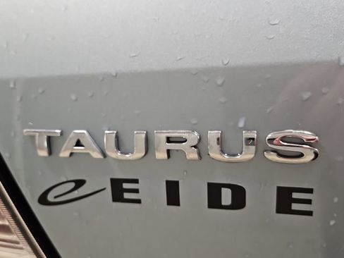 Used 2008 Ford Taurus Limited FWD image 30