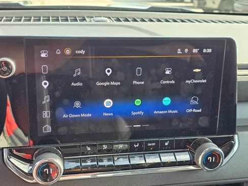 Used 2025 Chevrolet Colorado Trail Boss AWD/4WD image 14