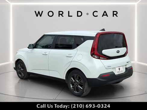 Used 2021 Kia Soul EX FWD image 5