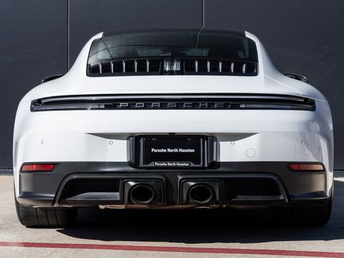 Used 2025 Porsche 911 Carrera GTS image 10