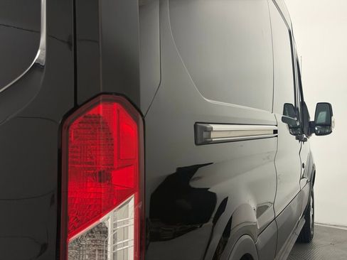 Used 2018 Ford Transit 250 148 Medium Roof RWD image 45