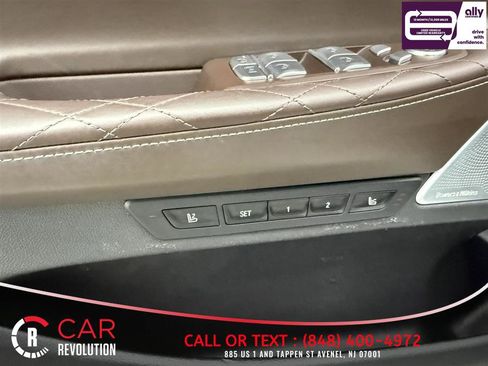 Used 2021 BMW 750i xDrive w/ Luxury Rear Seating Package image 25