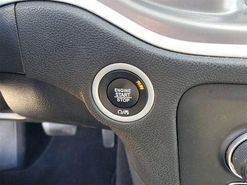 Used 2022 Dodge Charger SXT image 23