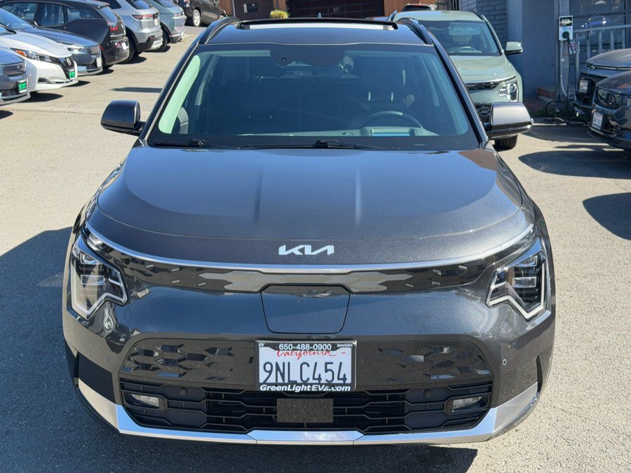 Used 2024 Kia Niro Wave FWD image 2