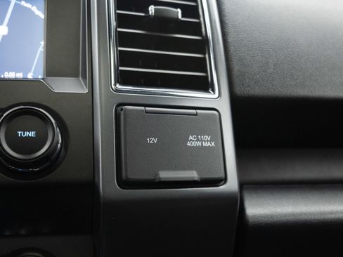 Used 2020 Ford F150 XLT w/ Equipment Group 302A Luxury AWD/4WD image 38