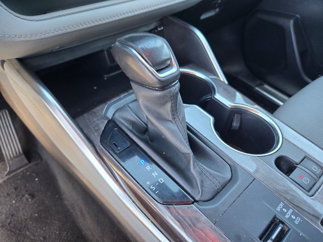 Used 2021 Toyota Highlander Platinum AWD/4WD image 14