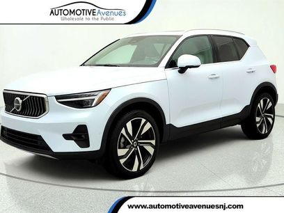Used 2024 Volvo XC40 B5 Plus w/ Protection Package Premier