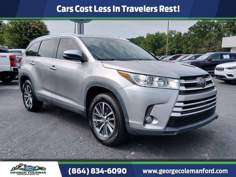 Used 2019 Toyota Highlander XLE FWD image 1