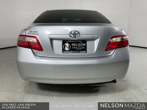 Used 2008 Toyota Camry LE image 7